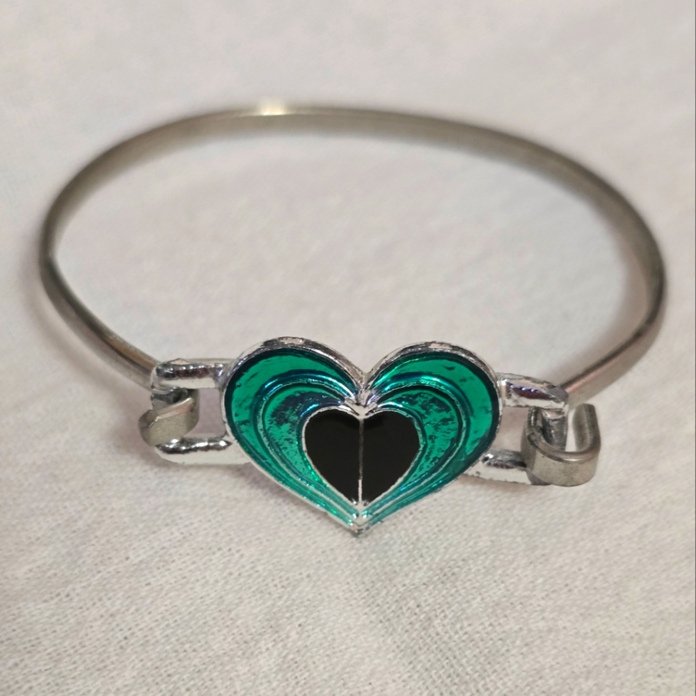 Childs cuff vintage